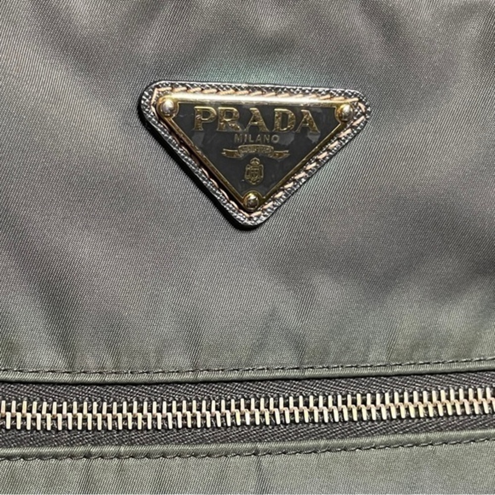 RARE Excellent condition. AUTHENTIC Prada Tessuto Vela Tote.Color: Olive - Picture 10 of 13